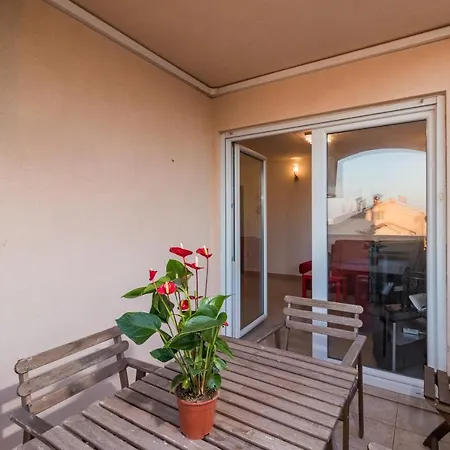 Marina View Apartment